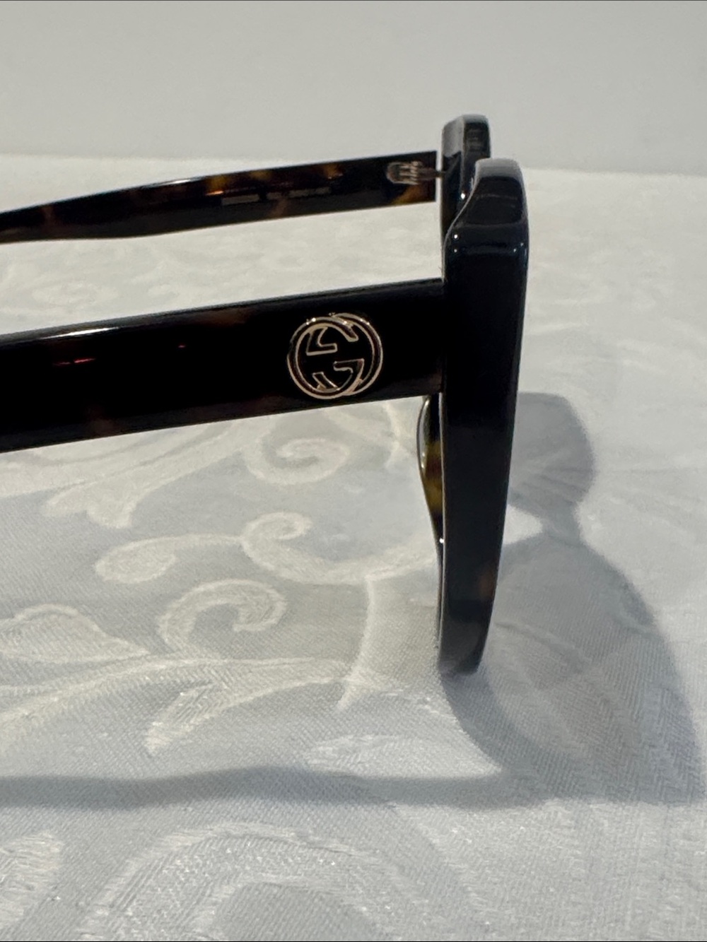 Gucci Tortoiseshell Cat-Eye Sunglasses - Brown Gradient - Picture 10 of 14
